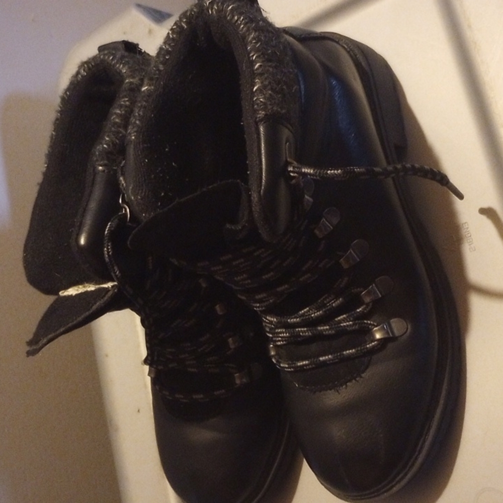Time & tru Boots Size 6 1/2 Black